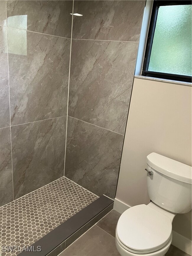 Building Photo - 1826 Kings Lake Blvd