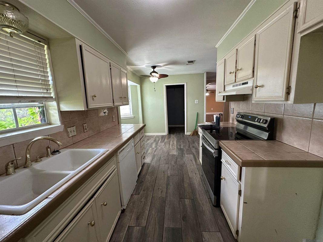 Building Photo - 4212 Rue Splendeur