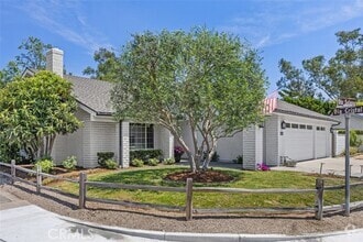Building Photo - 31204 Via Solana