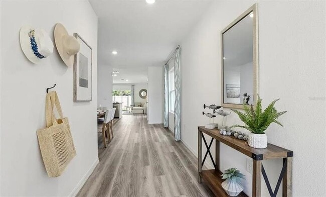 Building Photo - 32528 Weathered Oak Dr