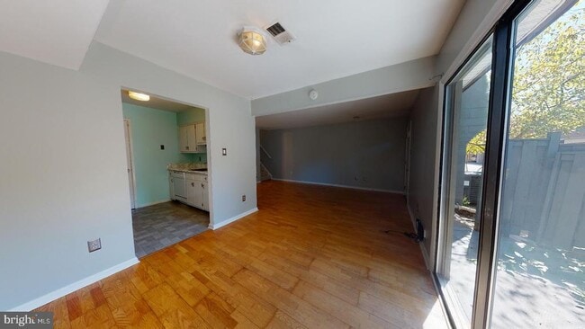 Building Photo - 3836 Miramonte Pl