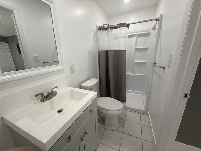 Building Photo - 313 NW 34th Dr