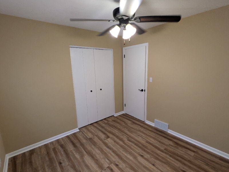 Building Photo - 732 9th St S