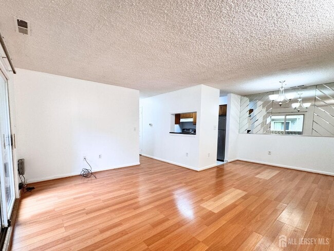 Building Photo - 707 Ravens Crest Dr
