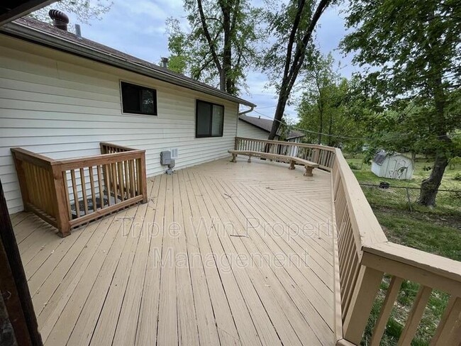 Building Photo - 2733 Tiara Dr