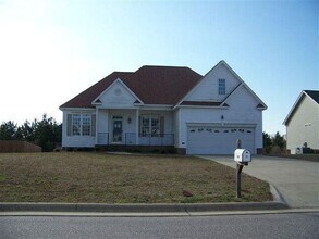 Building Photo - 3709 Stonehenge Ln W