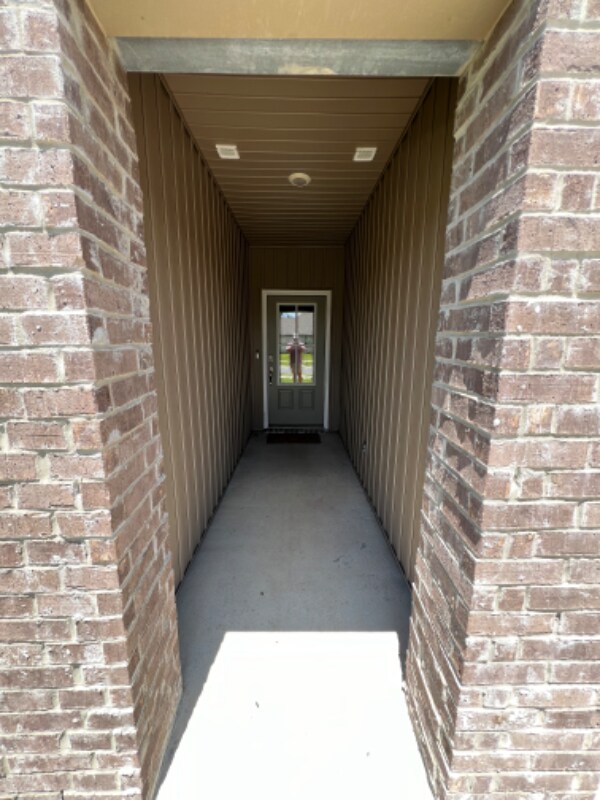Building Photo - 858 Gold Finch Wy