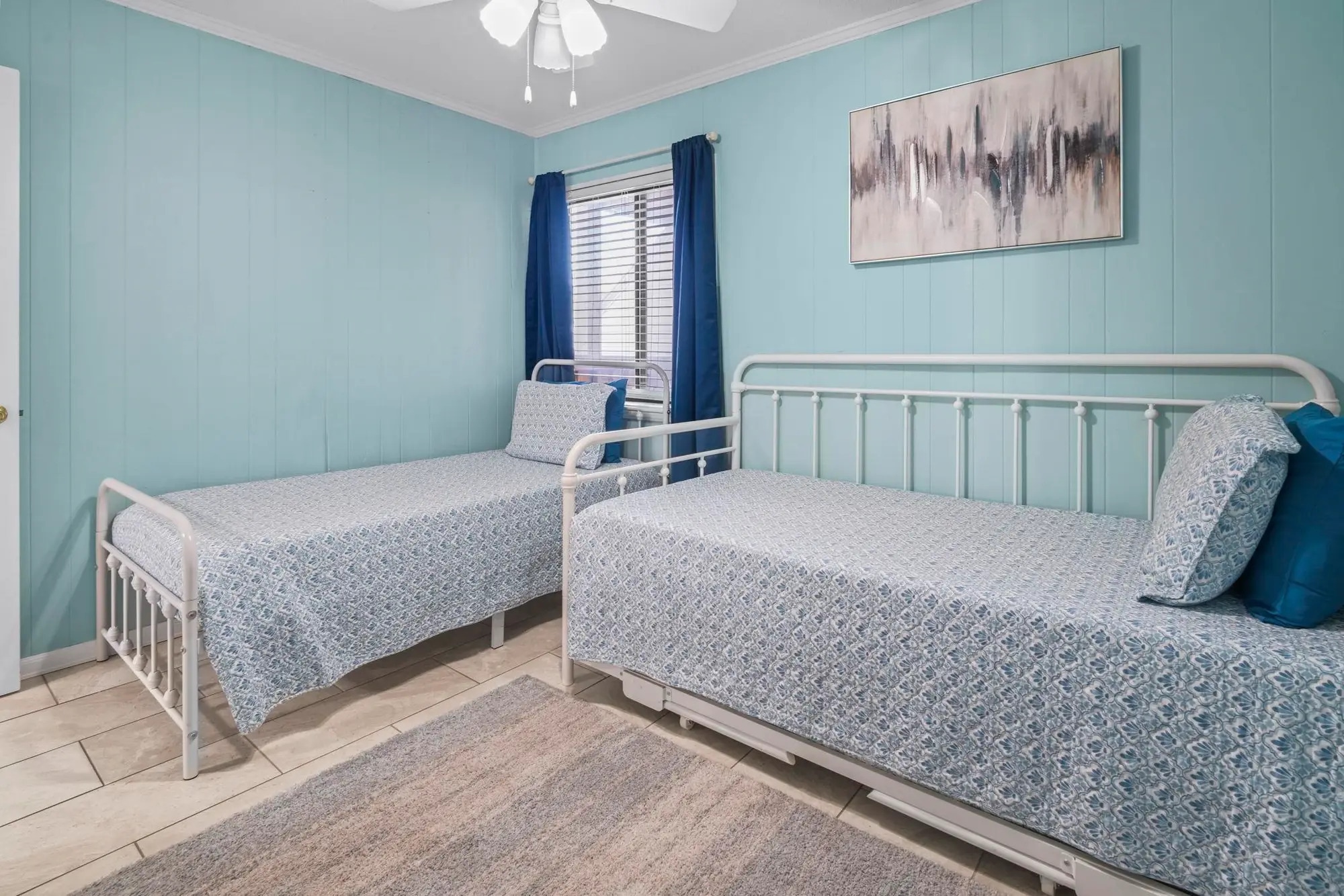 Guest Bedroom - 9620 Shore Dr