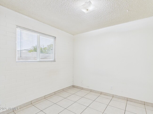 Building Photo - 3027 N 37th St