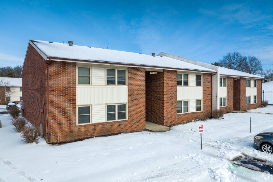 Building Photo - Cambridge Square Apartments - Income Based