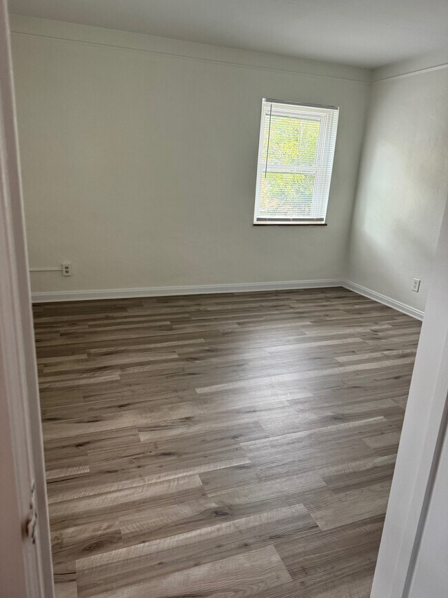 Building Photo - 3148 Werk Rd