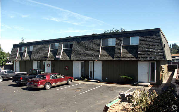 Primary Photo - Madison Terrace Townhomes