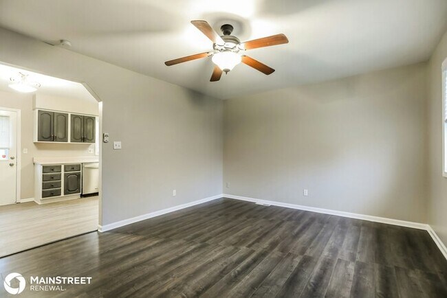 Building Photo - 509 W 5th Ct