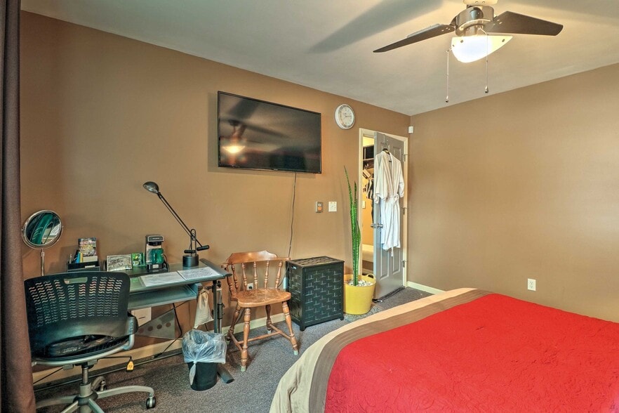 Building Photo - 7721 Woodward Ave