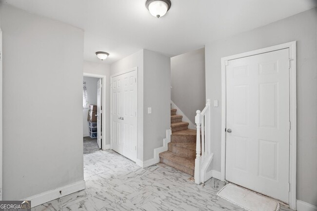 Building Photo - 3951 Oak Field Dr