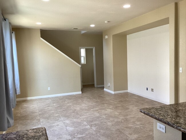 Building Photo - 7479 E Giavanna Ave