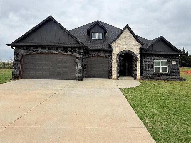 Building Photo - 2276 County Rd 1333