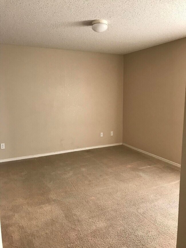 Building Photo - 14108 Volcanic Rock Dr