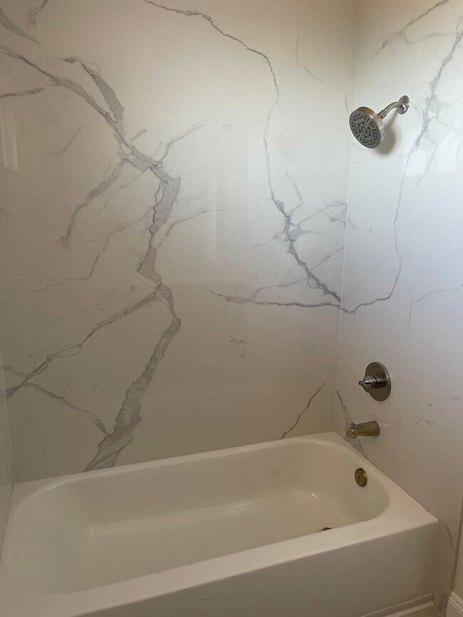 Building Photo - Newly Renovated 4 Bedroom Home with Views