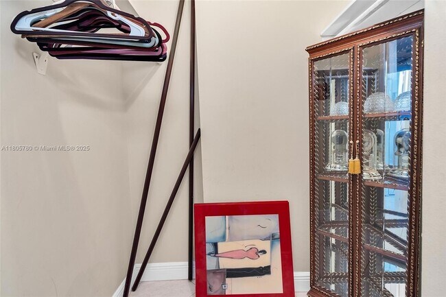 Building Photo - 2030 S Ocean Dr