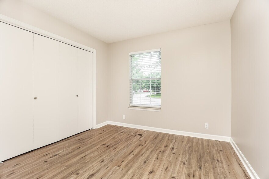 Building Photo - 129 Agee Cir E