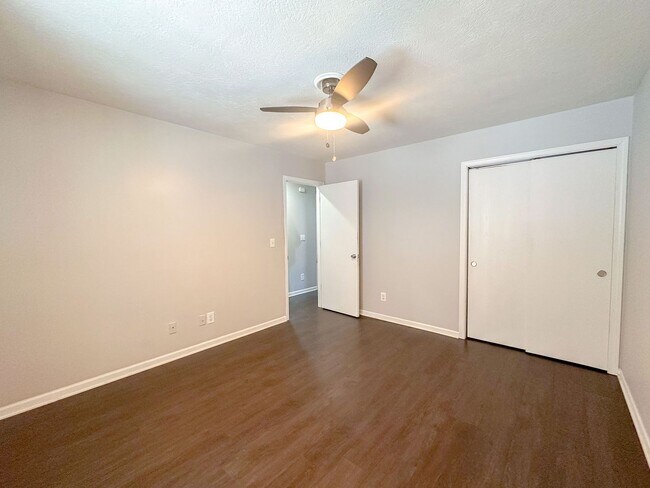 Building Photo - 1326 S Elizabeth St