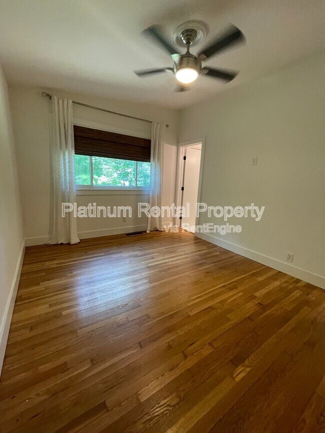 Building Photo - 3828 Donaldson Dr