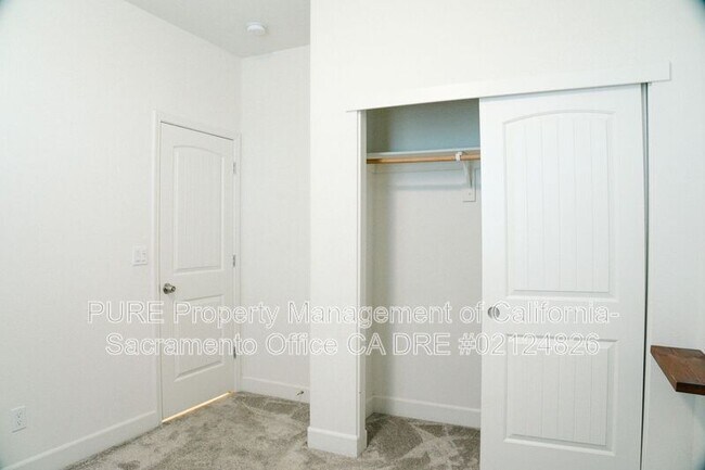 Building Photo - 8793 Classical Wy