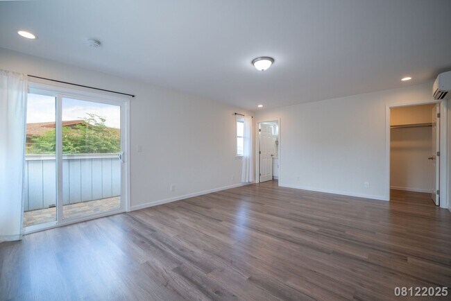 Building Photo - $4900 4BR/2.5BA Ewa Beach Unit - Energy Ef...