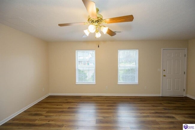 Building Photo - 128 Skyline Dr