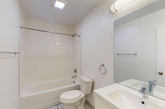 Floorplan - 5524-5526 S. Everett Avenue