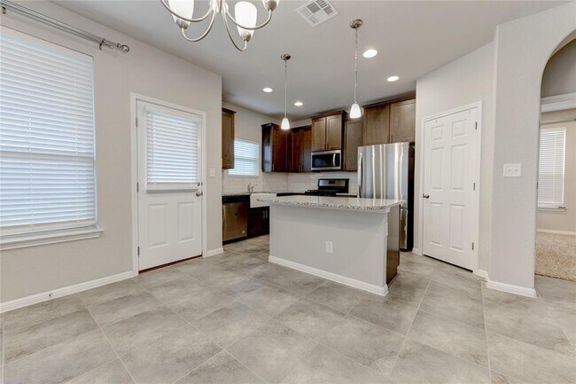 Building Photo - 153 Nogalito Wy