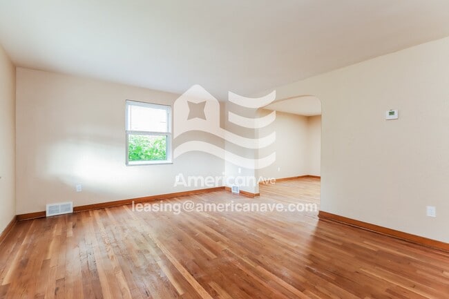Building Photo - 65 W Bellecrest Ave