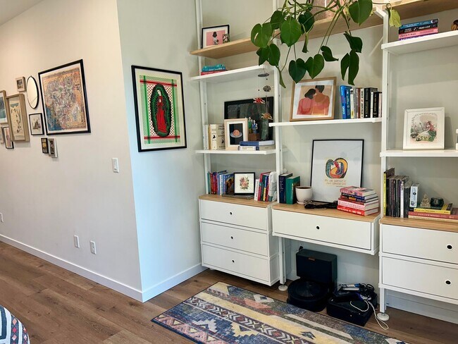 Building Photo - Pinehurst Townhome