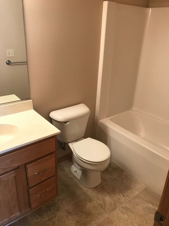 Building Photo - 3720 Tiverton Ct.