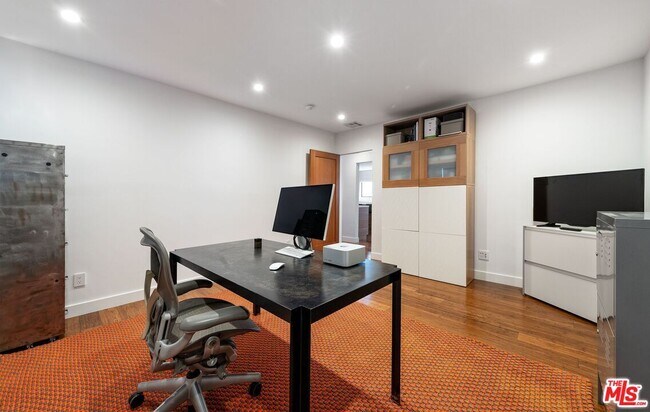 Building Photo - 7826 W 80th St