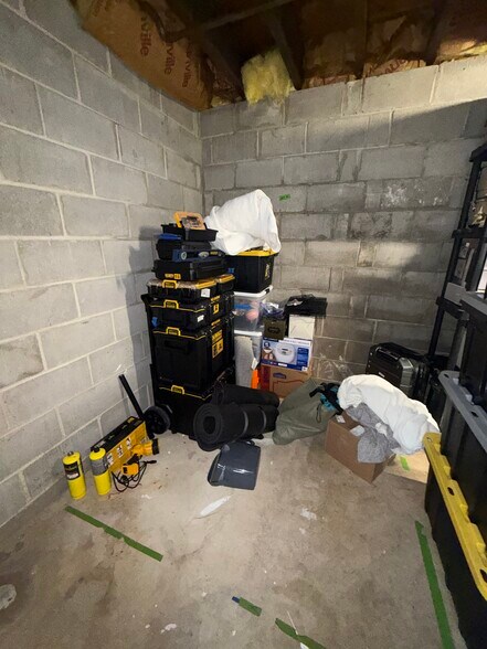 Building Photo - 2523 28th Ave S