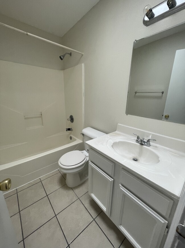 Building Photo - 12509 Wendy Reed Dr