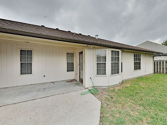 Building Photo - No Application Fees*