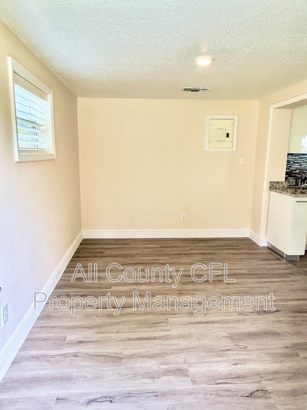 Building Photo - 30 Lemon Ln