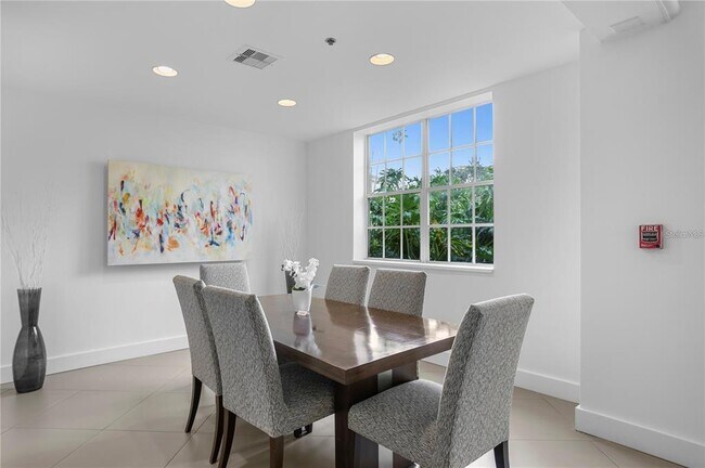 Building Photo - 1000 S Harbour Island Blvd