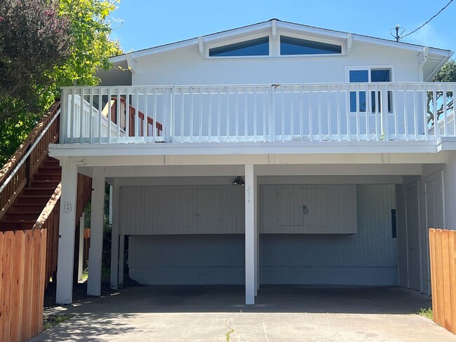 Primary Photo - 831 Sinex Ave