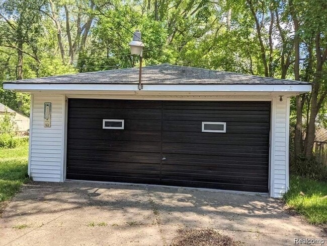 Building Photo - 7275 Cherokee St