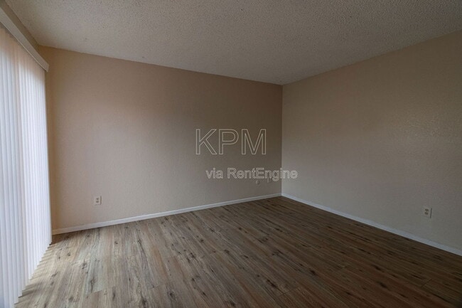 Building Photo - 2540 Banyan Dr