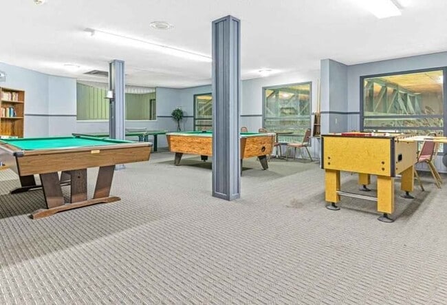 Building Photo - 130 Demont Ave