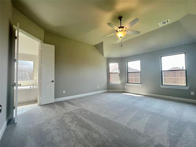 Building Photo - 820 Rosebud Trl