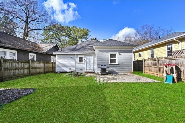 Building Photo - 470 Kelly St SE