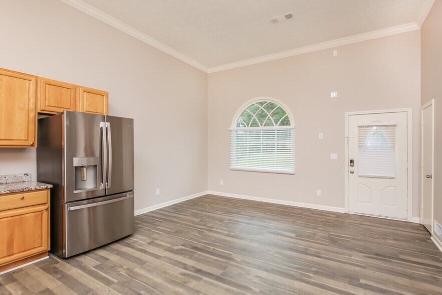Building Photo - 1561 Black Hickory Pl