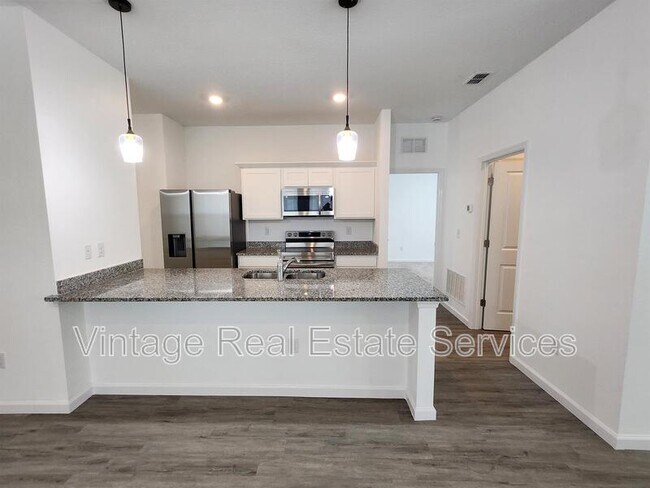 Building Photo - 2340 Harris Hawk Ave
