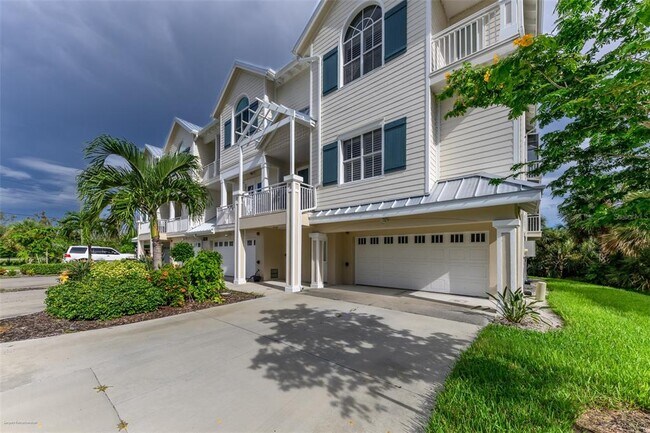 Building Photo - 10300 Tarpon Landings Terrace